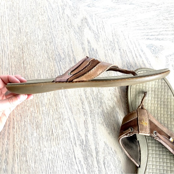 Brown Margaritaville Flip-Flops - Men - 45/12 - Picture 9 of 12